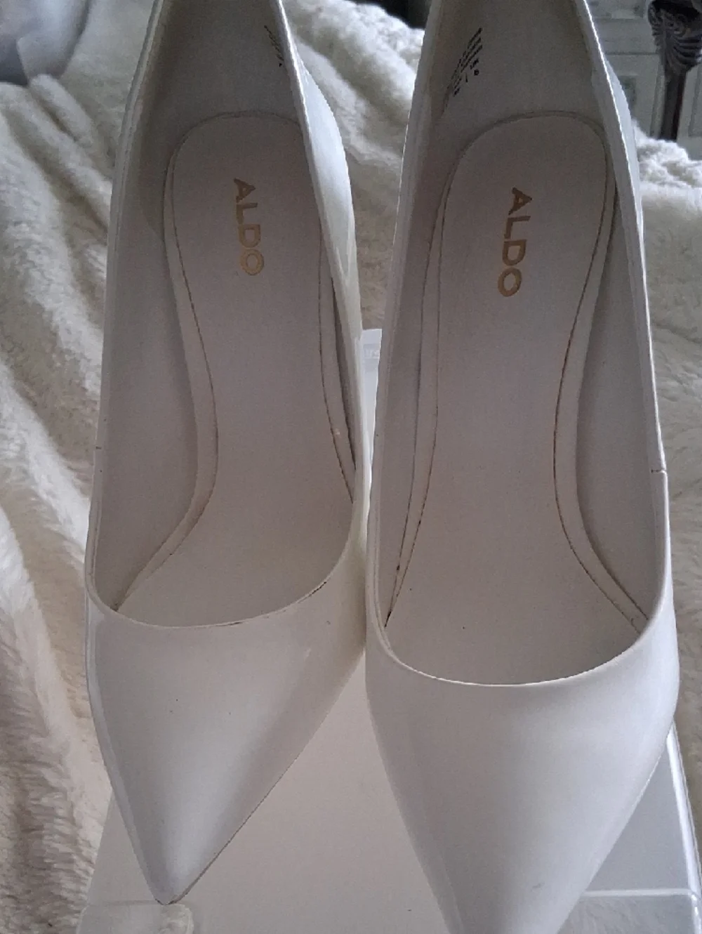 Aldo Glossy White Pointed-Toe Stiletto Pumps 3 1/2 Heels - Picture 6 of 6